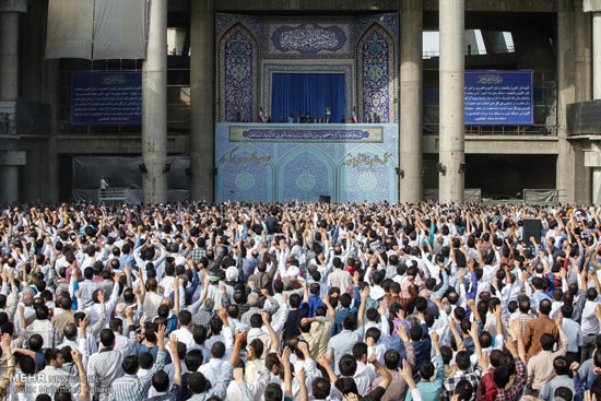 عکس: اقامه نماز عید فطر به امامت رهبری