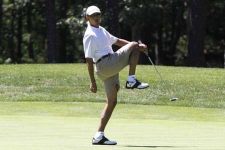 گلف بازی اوباما در تعطیلات تابستانی در ماساچوست