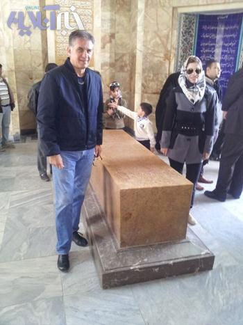 کروش و همسرش در کنار مزار سعدی +عکس