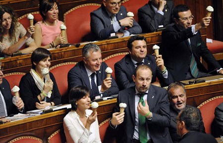 اخبار,اخباربین الملل,بستنی خوری مخالفان دولت در مجلس ایتالیا