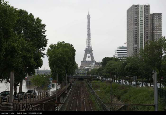 عکس: پاریس در محاصره سیل