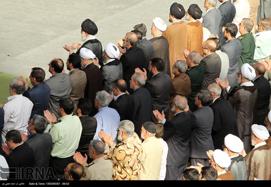 نماز عید فطر به امامت رهبر انقلاب +عکس