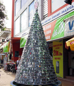 ساخت درخت کریسمس از تلفن همراه