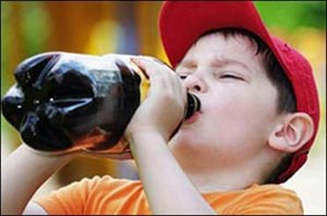نوشیدنیهای گازدار,کودکان خشن,عوارض مصرف نوشابه در کوردکان