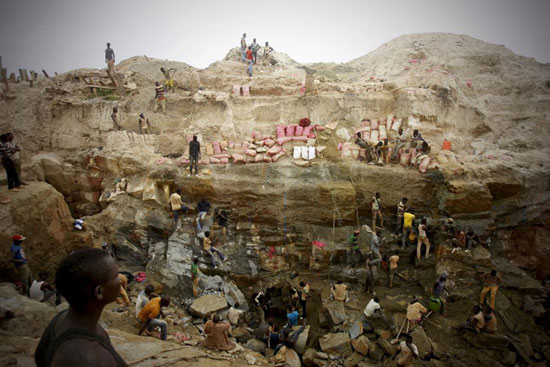 استخراج طلا در ساحل عاج