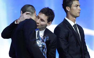 لیونل مسی, انتخاب بهترین بازیکن سال یوفا, رونالدو, اینیستا, لالیگا
