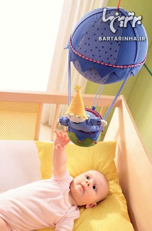 بهترین اسباب بازی برای کودکان از بدو تولد تا 2 ماهگی