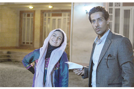 گلاره عباسی: حضور پررنگ در تلویزیون، بازیگر را از سینما می‌اندازد