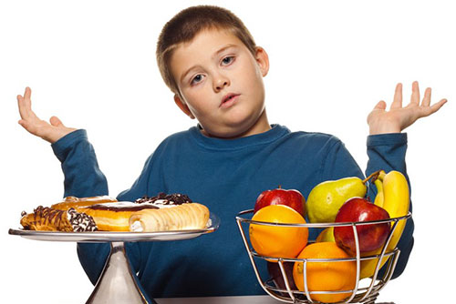 پرخوری در کودکان – هر آنچه باید بدانید