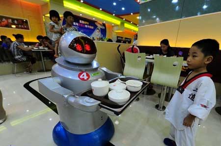 اخبار,اخبار تکنولوژی,تجربه صرف غذا در بزرگ‌ترین رستوران رباتی چین