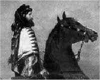 Blunt با لباس عربی در جریان مسافرت با اسب در خاورمیانه