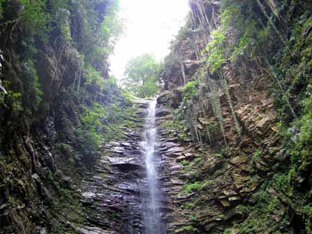 آبشار گَزو