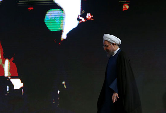 عکس: روحانی در مراسم روز دانشجو