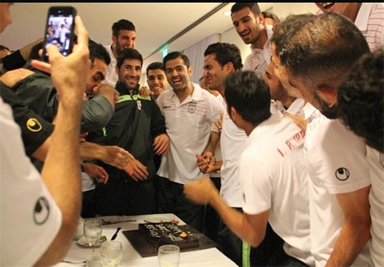 جشن تولد مسعود شجاعی در اردوی تیم ملی+عکس