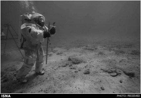 تمرین ماهنوردی فضانوردان در آب