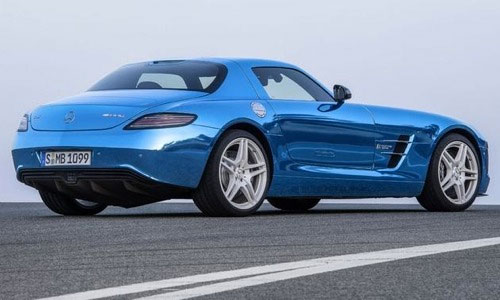 شاهکار جدید مرسدس بنز وارد بازار می شود: با SLS AMG آشنا شوید