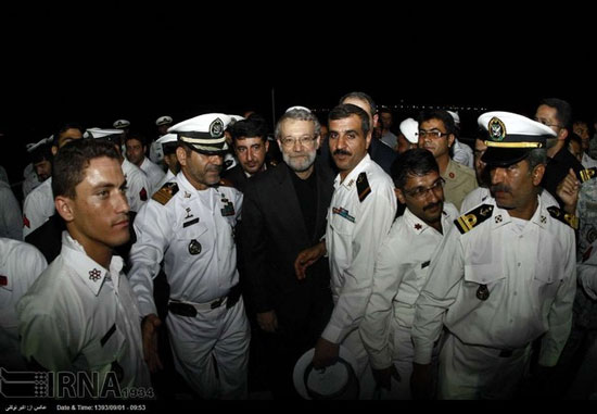 عکس: لاریجانی در کشتی جنگی ایران در ساحل جیبوتی