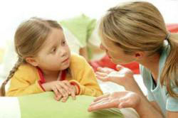 سخن آموزی کودک, نقش مادر در سخن آموزی کودک