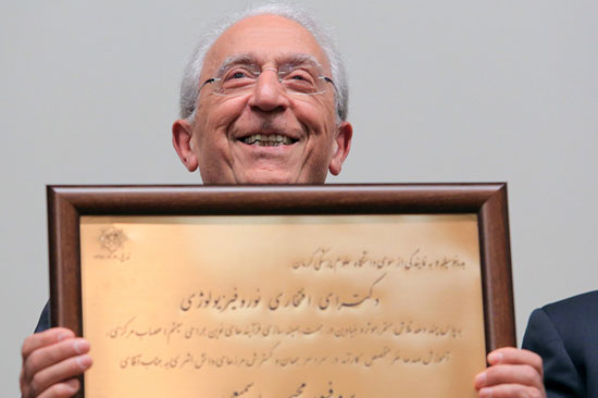 عکس: دکترای افتخاری برای پروفسور سمیعی