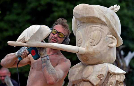 عکسهای جالب,عکسهای جذاب,مجسمه ی چوبی پینوکیو