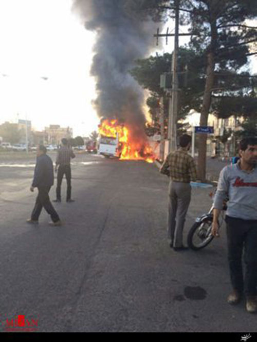 عکس: لحظه انفجار اتوبوس دانشجویان گنابادی