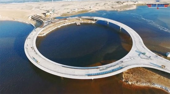 معماری جالب و دیدنی یک پل دایراه ای در سواحل جنوبی اروگوئه