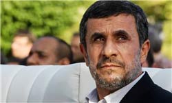 احمدی‌نژاد رئیس‌جمهور سابق کشورمان در حاشیه مجلس ترحیم سرکار حاجیه خانم فاطمه سلیمانی