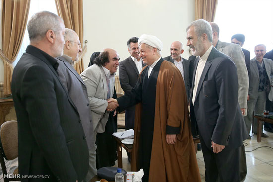 دیدار اعضای شورای خانه احزاب ایران با رئیس مجمع تشخیص مصلحت نظام