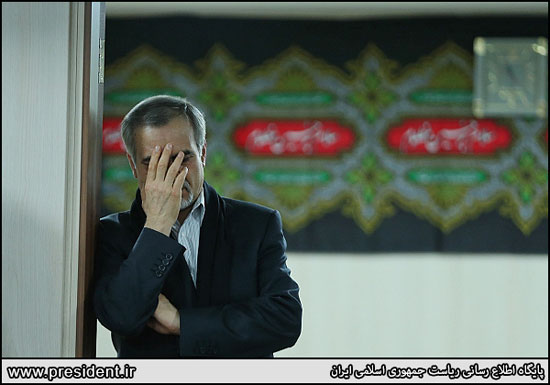 عکس: اشک روحانی در عزاداری سالار شهیدان