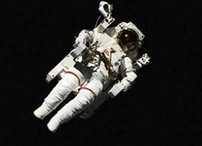 فضانورد,لباس فضانوردان,ویژگیهای لباس فضانوردان