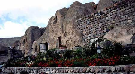 هتل صخره‌ای کندوان, روستای کندوان,