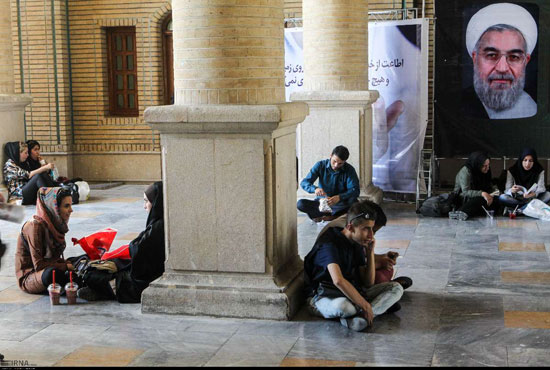 حاشیه نمایشگاه کتاب تهران