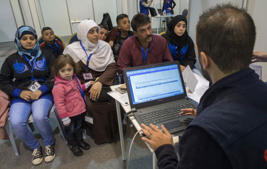عکسهای تبلیعاتی دولت کانادا برای پذیرش پناهجویان سوری به این کشور