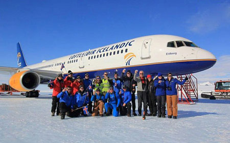اخبار , اخبار گوناگون,فرود جت مسافربری بر روی باندی از یخ,فرود جت روی باندی از یخ