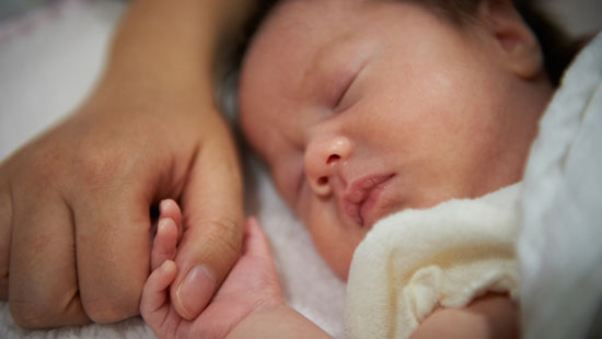 10 مورد عجیب اما عادی در نوزادان تازه متولد شده