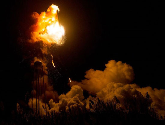 ناسا تصاویر تازه ای از سانحه انفجار راکت اوربیتال را منتشر کرد