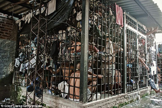 عجیب‌ترین و وحشیانه ترین زندان دنیا +عکس