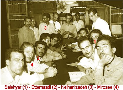 عكسی از دانشجویان نخستین دوره آموزش روزنامه نگاری ایران كه در تیرماه 1335 برداشته شده است