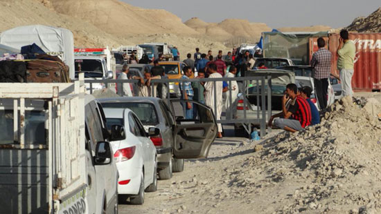 (تصاویر) فرار مردم رمادی از داعش