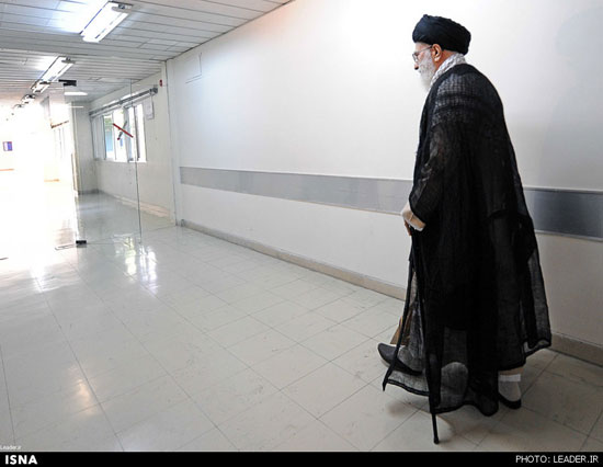 عکس: ترخیص رهبر انقلاب از بیمارستان