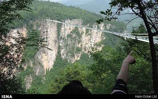 طولانی‌ترین پل شیشه‌ای دنیا در چین+تصاویر