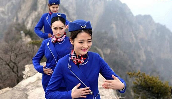 تصاویر/ آموزش های عجیب به کادر پرواز در چین!