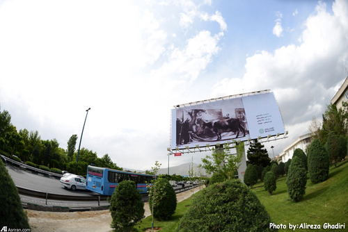 گزارش خبرگزاری فرانسه از نمایش نقاشی های مشهور جهان در تهران: شهر به نمایشگاه هنری روباز تبدیل شده